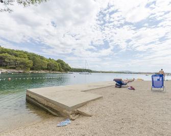 أبارتمنتس روميك - Jadrija - شاطئ