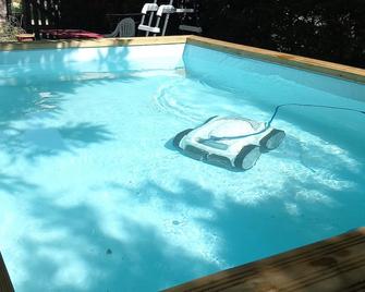 Maison au calme du village de Chamaret - Chamaret - Piscina