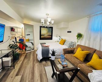 Sunrise Bnb - Free Parking - 多倫多 - 臥室