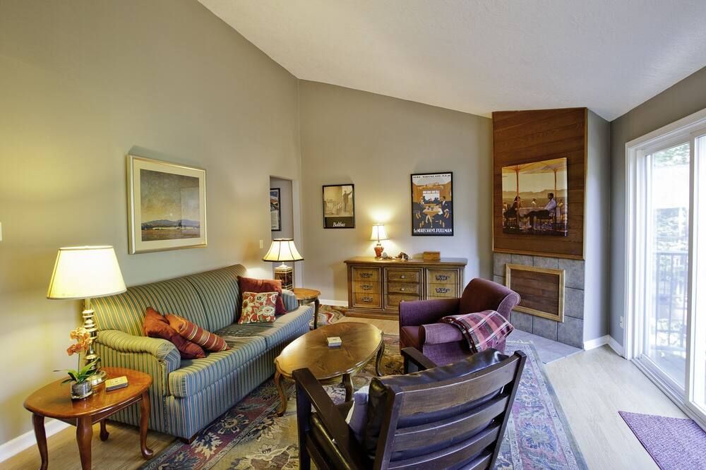 Central, Lofty Tree Views - بورتلاند (اوريغون) - غرفة معيشة