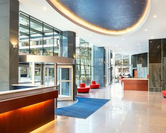 Sheraton Vancouver Wall Centre - Vancouver - Lobby