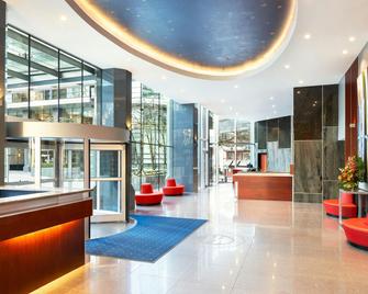 Sheraton Vancouver Wall Centre - Vancouver - Lobby
