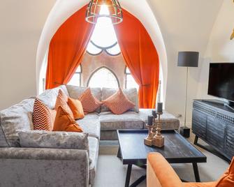 Penthouse St Mary's Church - Moffat - Living room