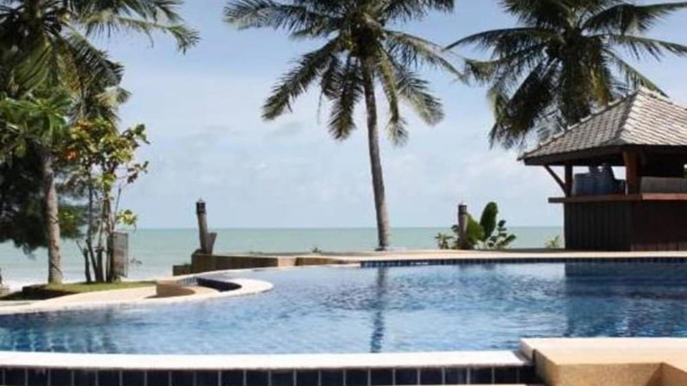 Khanom Sunrise Beach Hotel