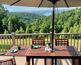 Creekview Manor - Dale Hollow Lake With Amazing Views Only Minutes To Docks - Burkesville - Balcony
