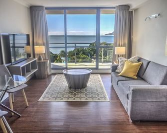 Cairns Plaza Hotel - קיירנס - סלון