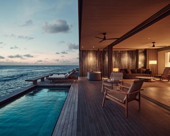 Patina Maldives, Fari Islands, a Member of Design Hotels - Male - Bygning