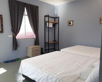 Spot On 90127 Semporna Dream Villas - Semporna - Bedroom
