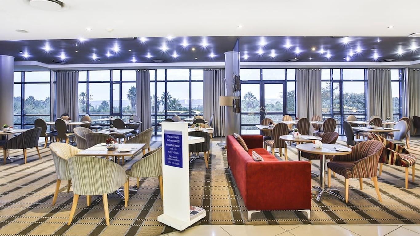 هوليداي إن إكسبرس ساندتون-وودميد