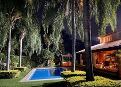 Superb Villa Retreat In Beautiful Gated Community Walking Distance From Local Shops - Tezoyuca - Bể bơi