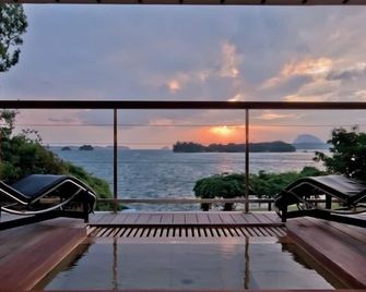 Hotel Ryugu - Kamiamakusa - Balcón