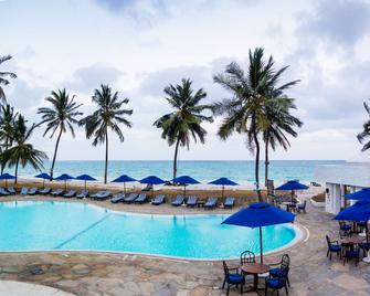 Jacaranda Indian Ocean Beach Resort - Diani Beach - בריכה