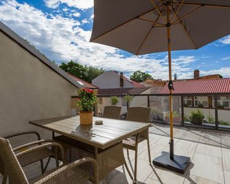 Luxurious large apartment with a terrace in the center of Litomyšl - Litomyšl - Balcon