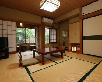 Teiensaryo Yamanakako - Yamanakako - Ruokailuhuone