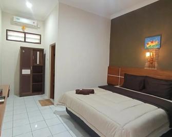 OYO 798 Yokima Beach Hotel - Pangandaran