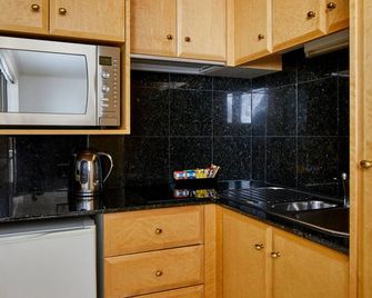 Breathtaker Hotel and Spa - Mount Buller - Küche