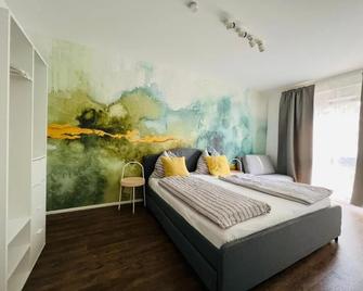 Apstay Eggenberg I Self Check-In I Parking Option - Graz - Schlafzimmer