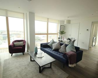Berkshire House - Maidenhead - Living room