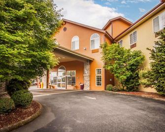 Comfort Suites - Corvallis - Building