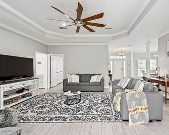 Perfect for Big Families, Sleeps 14, Fort Rucker Area - Enterprise - Obývací pokoj