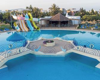 فندق منتجع رامادا ليبرتي - المنستير - حوض السباحة