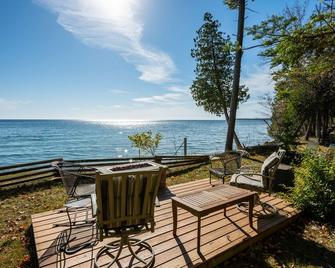 Lakeside Forest Retreat - Ellison Bay - Patio
