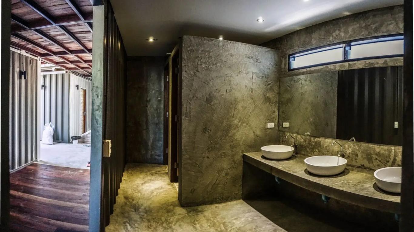 Us hostel samui