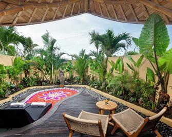 The Scape Valley Villa By Pramana Villas - Tampaksiring - Patio