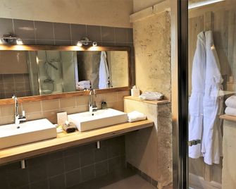 Domaine de Fontenille - Fontenille Collection - Lauris - Salle de bain