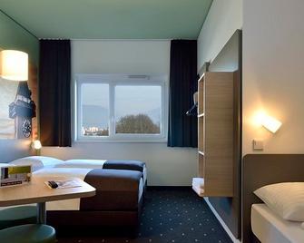 B&B Hotel Graz City-Süd - Грац - Спальня