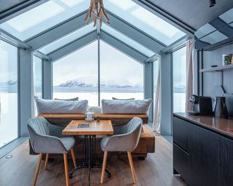 Aera - Glass cabins - Tromso - Comedor