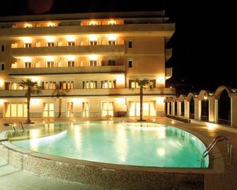 Grand Hotel Osman - Atena Lucana - Pool