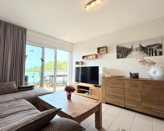 Ostseepanorama Penth Nr 29 Max 4 P - Ostseebad Dierhagen - Living room