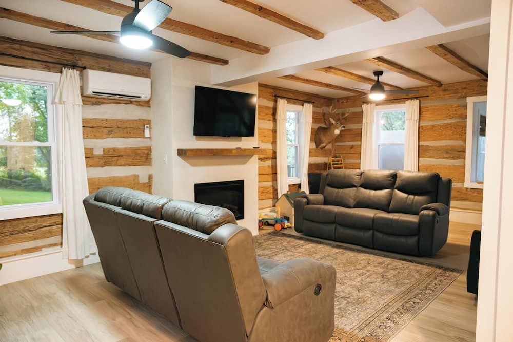 Secluded Valley Oasis with Swimming Pond, Spa, Firepit, 3BD/2BA, Family friendly