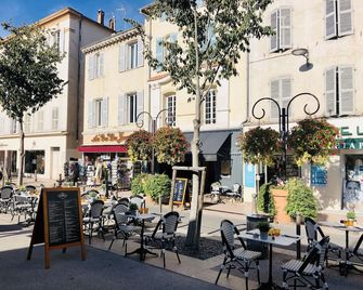 Irin Hotel - Antibes - Building
