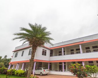 OYO Debut Hotels And Resorts - Bangārapet - Building