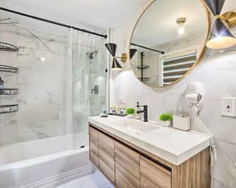 Upscale Waterbury Retreat With Indoor Ho - Waterbury