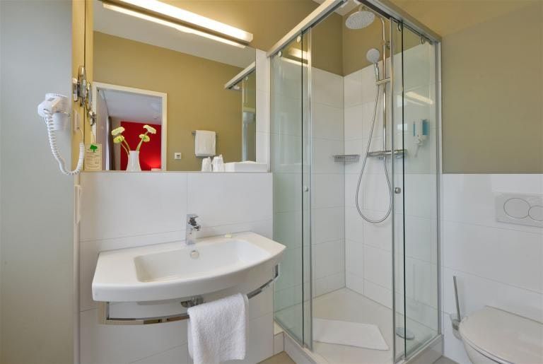 Invite Hotel Fulda City Hauptbahnhof - פולדה - חדר רחצה