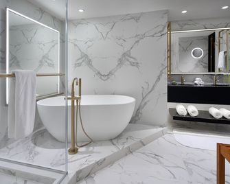 Hotel Washington - Washington, D.C. - Bathroom