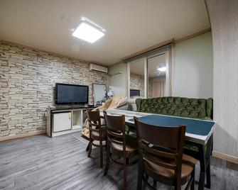 Suncheon E - Suncheon - Comedor