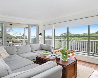 Tree Scape Retreat - 로버트슨 - 거실