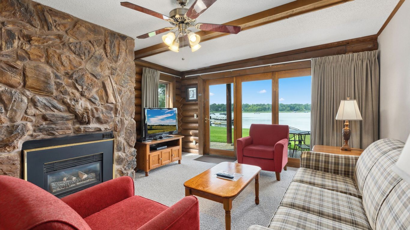 The Lodges at Breezy Point