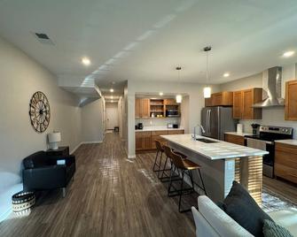 Ndsu Close #103 Relax And Enjoy Fargo! - Fargo - Kitchen