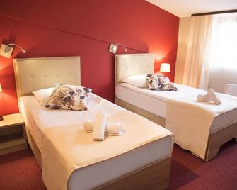 Hotel Dolenjc - Novo Mesto - Bedroom
