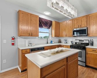 5br Family Retreat, Sleeps 10, Pickerington - Pickerington - Keuken