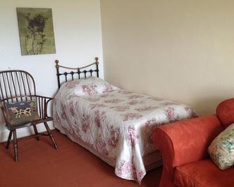 Trehane Farmhouse Bed and Breakfast, Working Farm - Boscastle - Bedroom