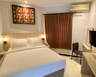 Tuwuh Hotel at Kayutangan - Malang - Slaapkamer