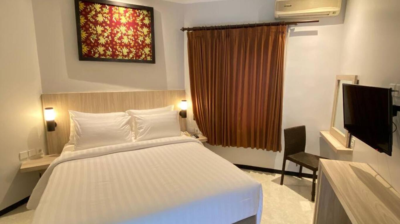 Tuwuh Hotel at Kayutangan