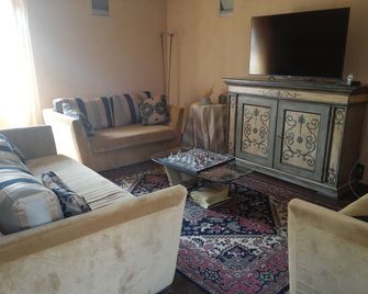 Castello Di Bubbio - Bubbio - Living room