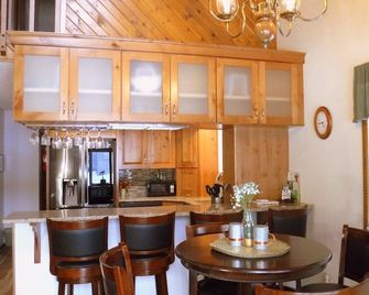 Comfortable Duplex in Great Location - Whitefish - Kitchen